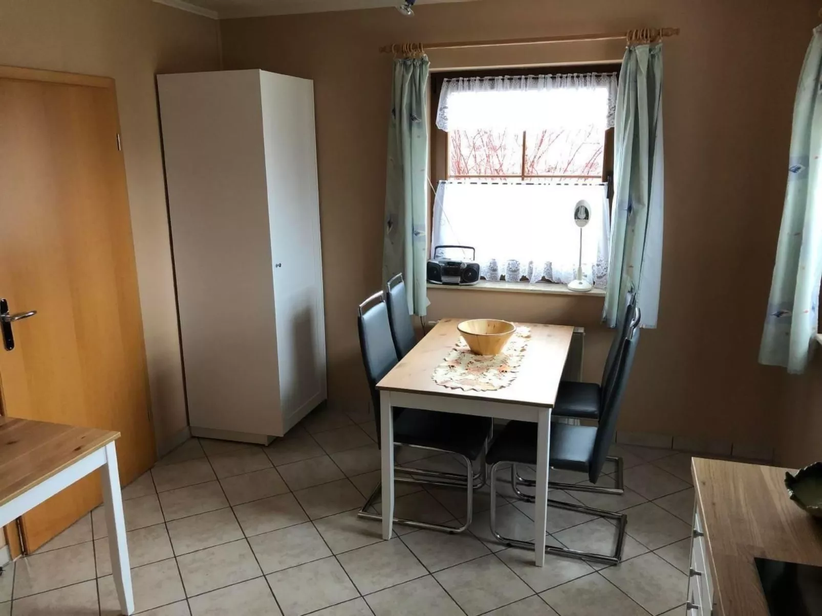 Wohnung in Heeselicht mit Grill und Terrasse-Binnen