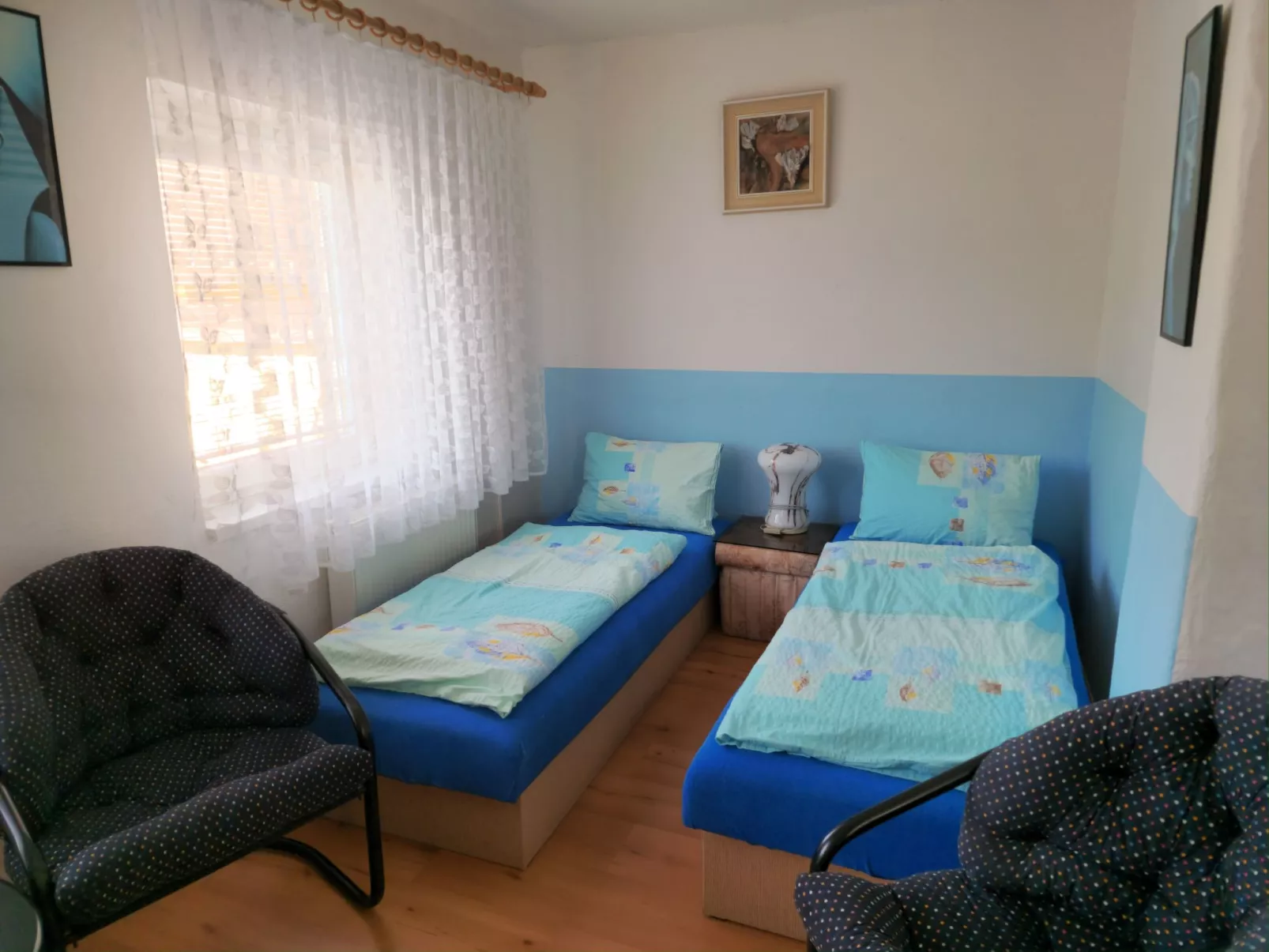 Mit Garten und Pools-Binnen