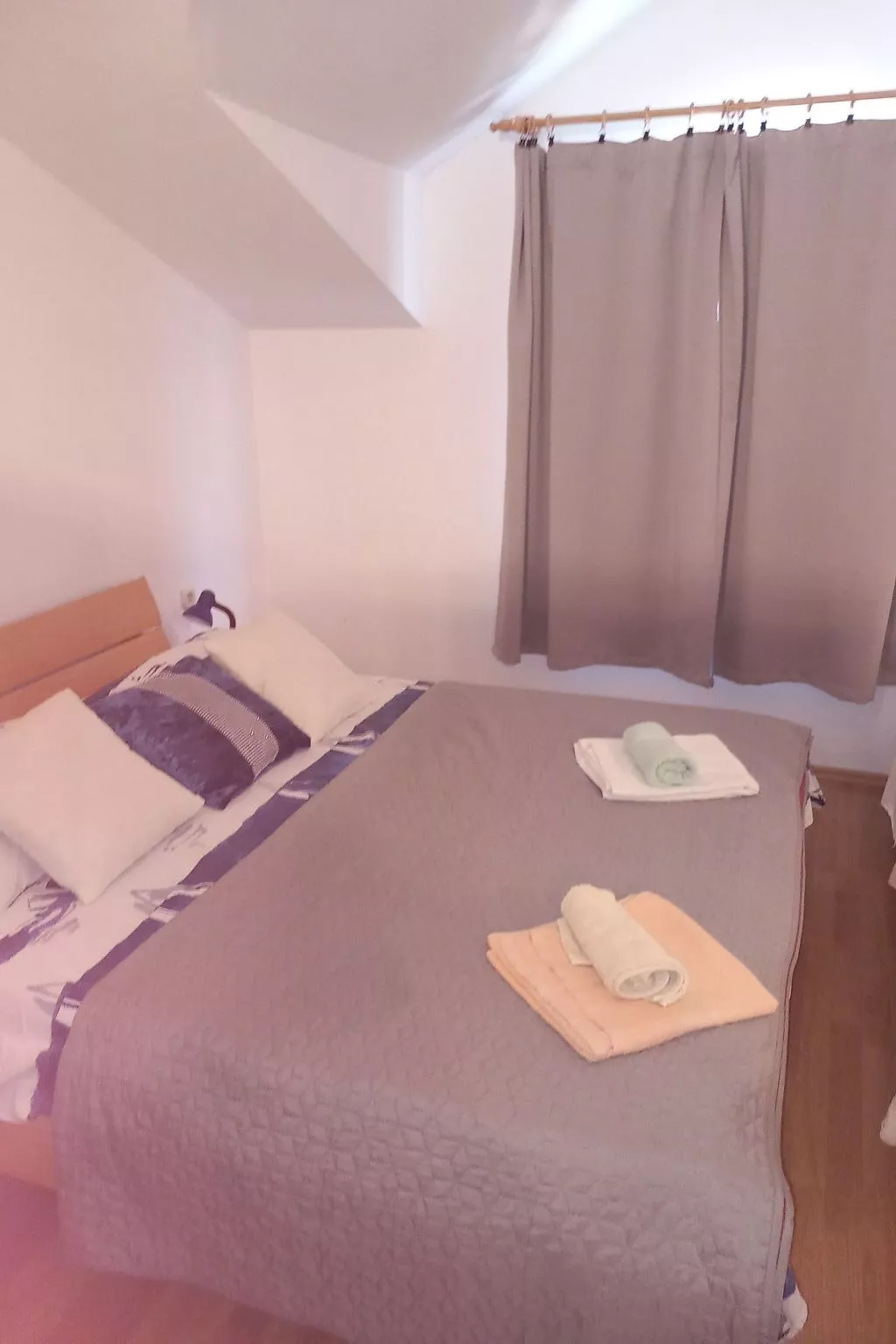 "Apartment Mate 4"-Binnen