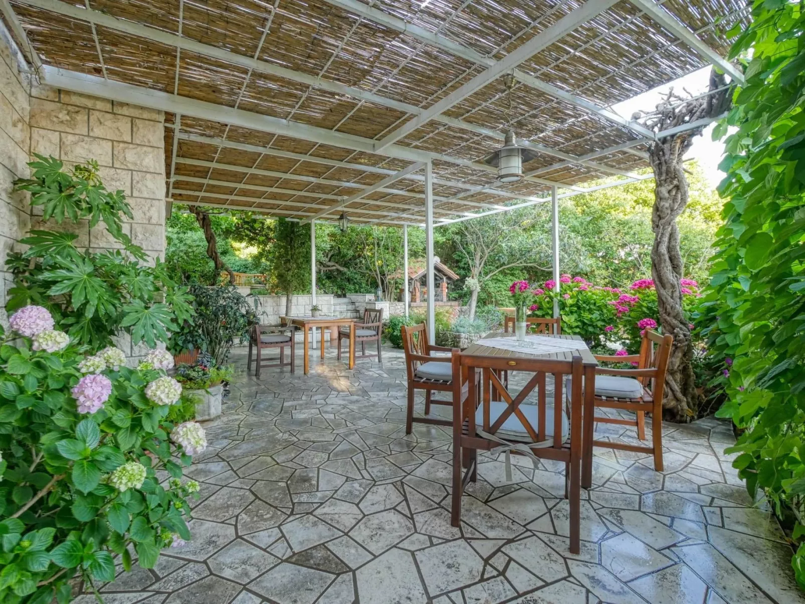 "Helena2" mit Blick auf das Wasser - Image-tags.info