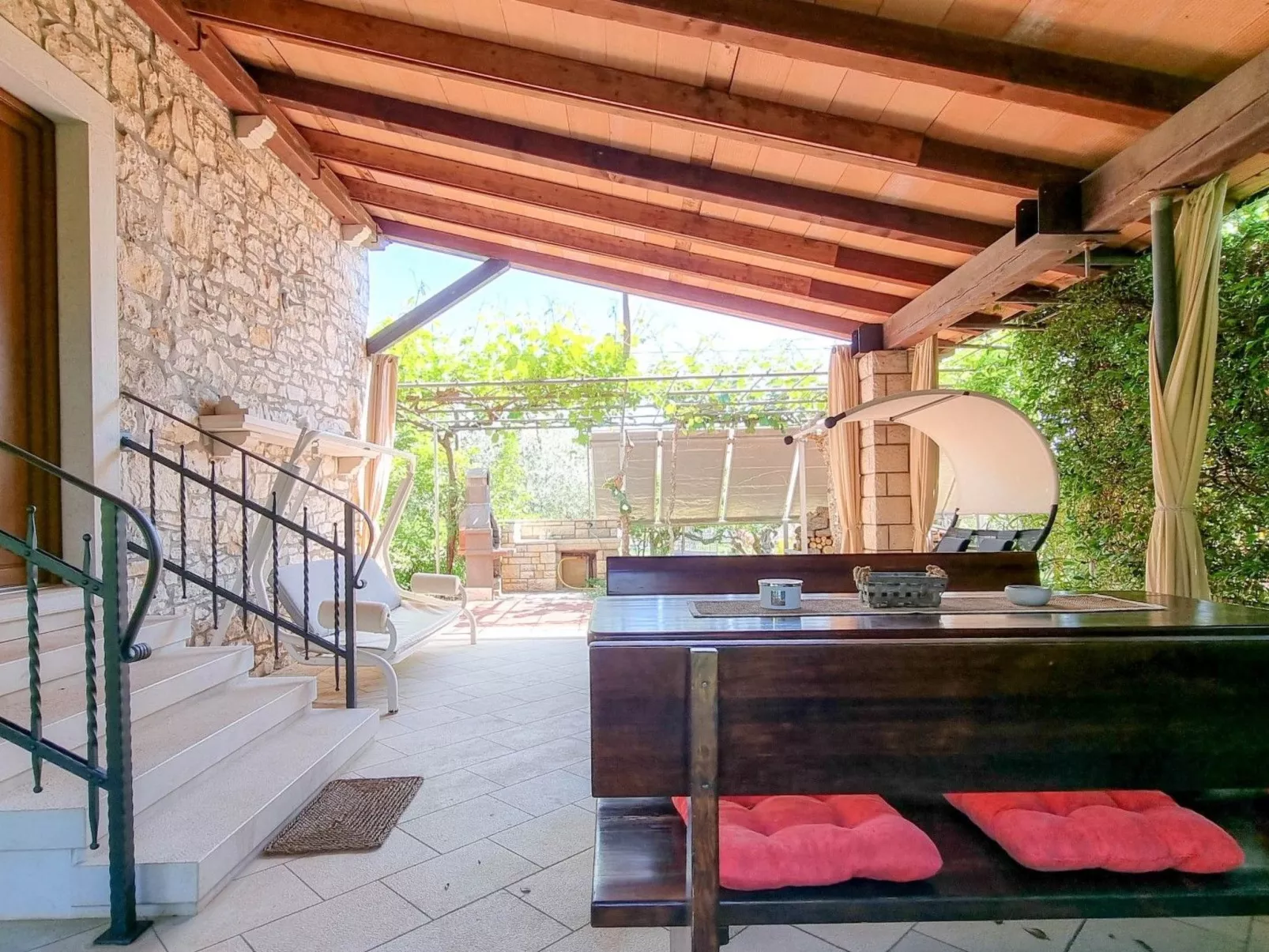 Einzimmerwohnung "Nadja 2" mit Terrasse-Buiten