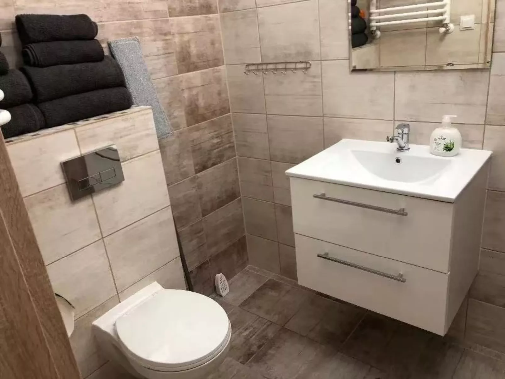 Villa Kacper mit privatem Garten, Terrasse und Grill-Binnen