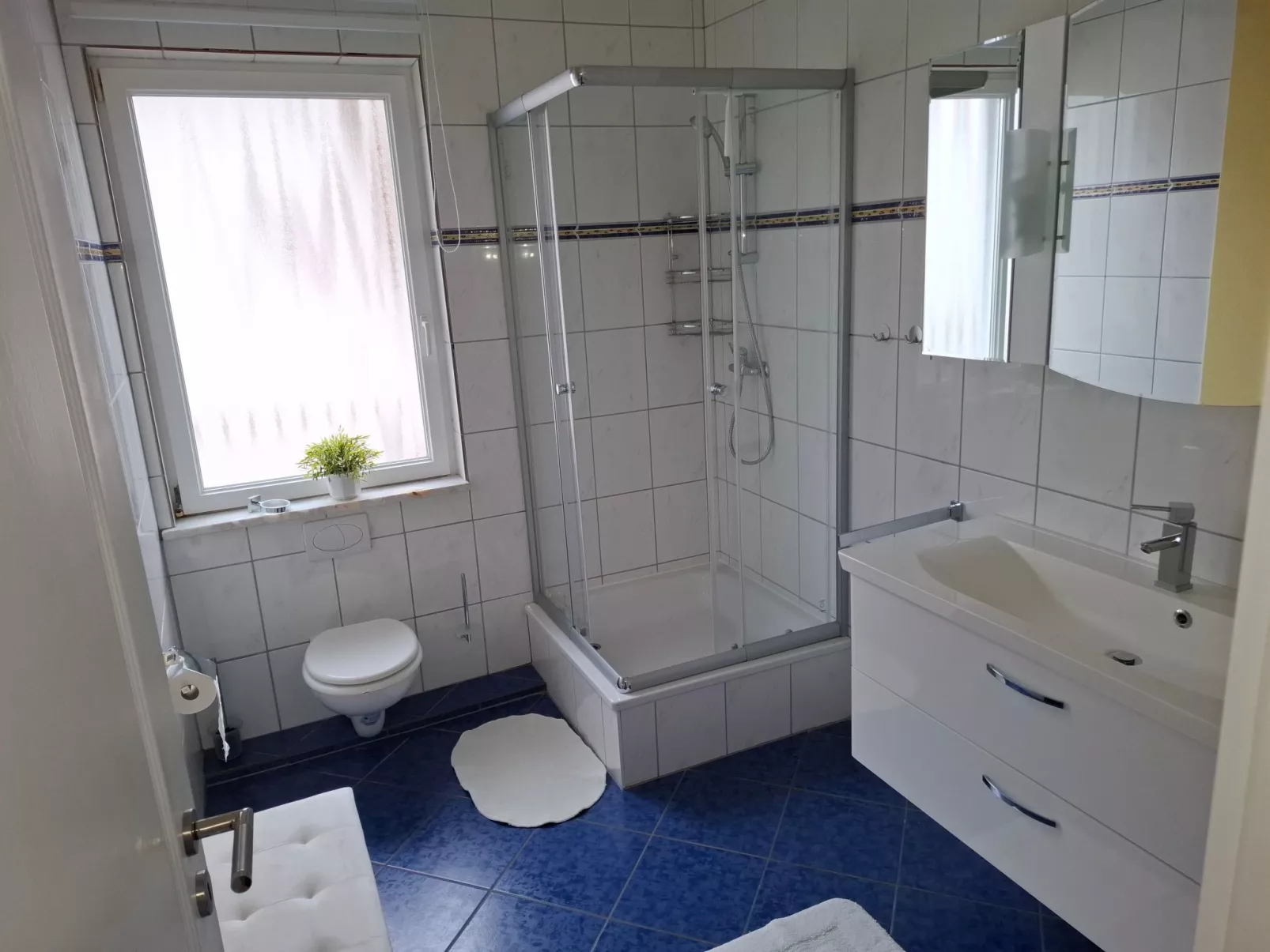 Private Ferienwohnung in Nordenham, großer Balkon-Binnen