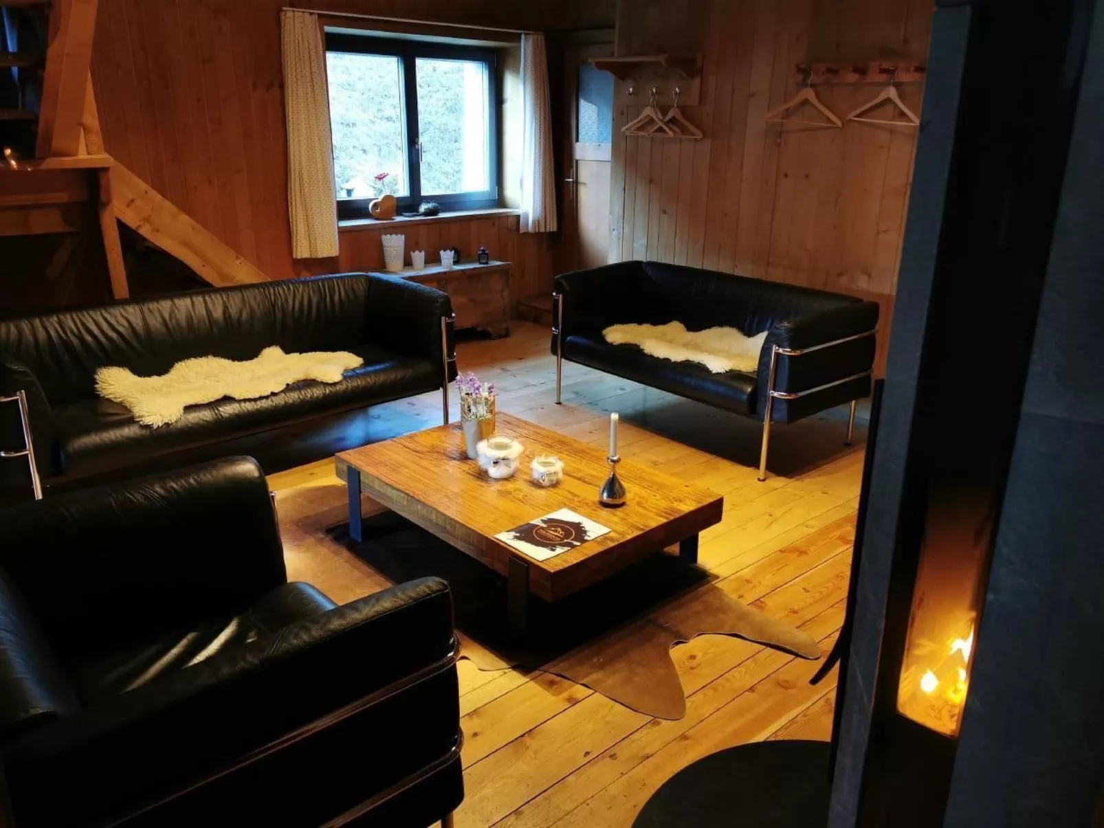 Maiensäss 5.5 Zi sonnig und rustikal-Binnen