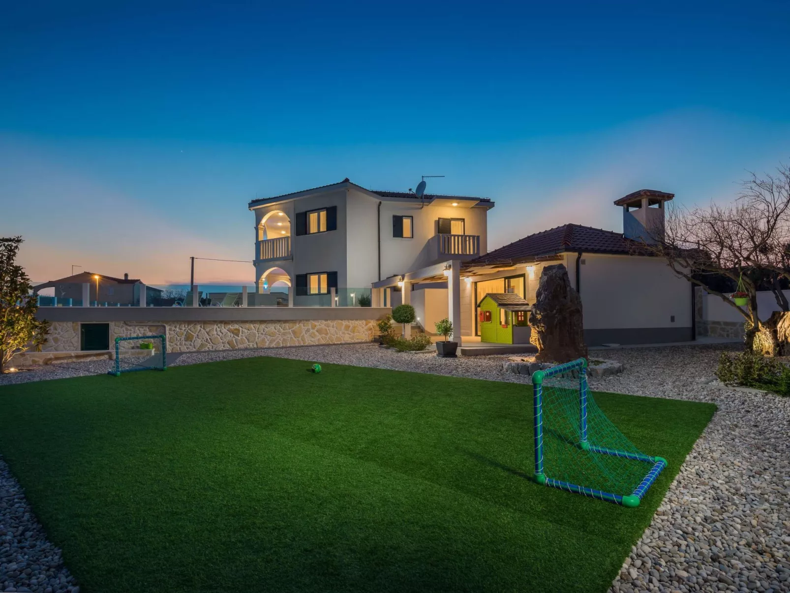 Charmante Villa Ivelja-Binnen