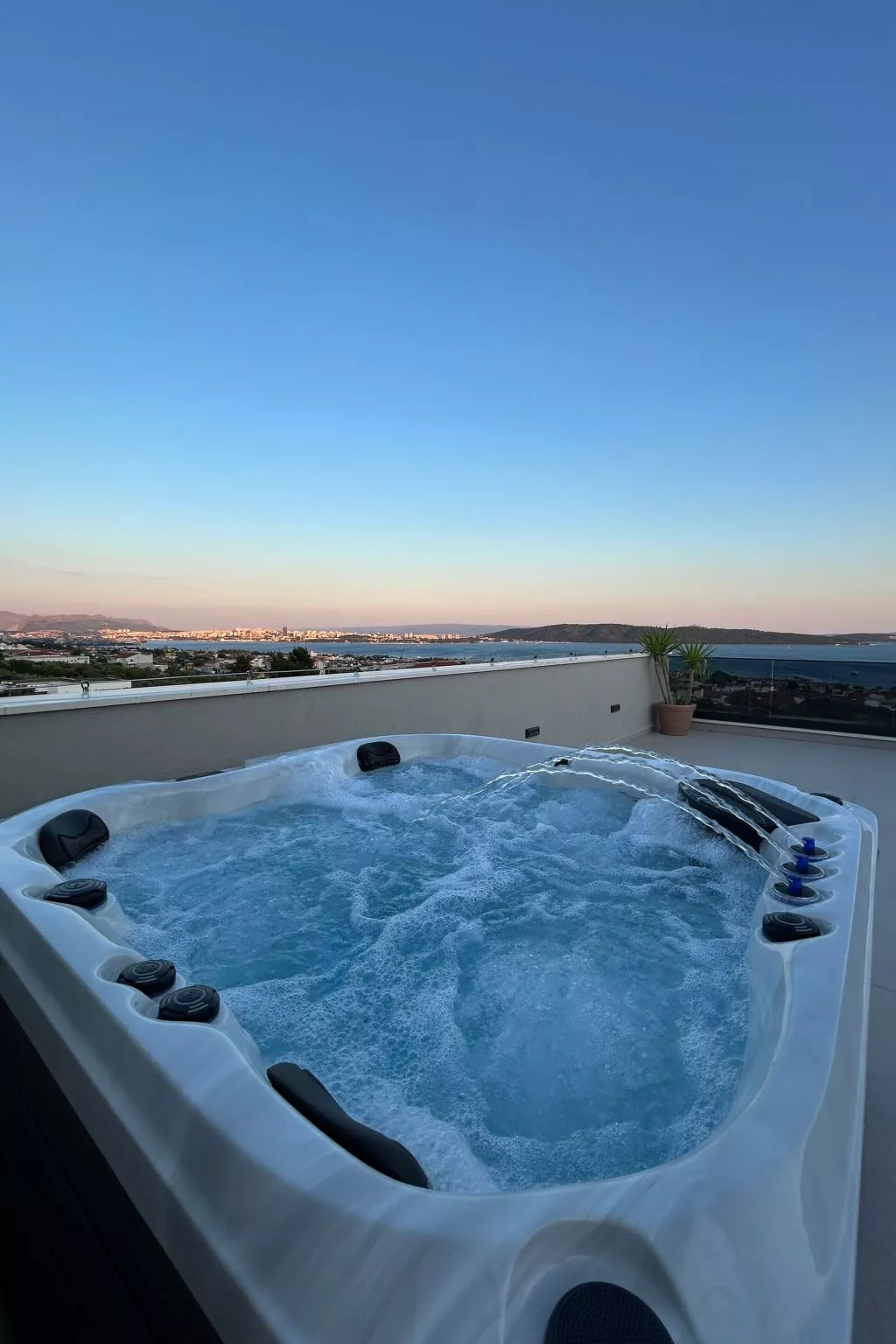 "Magnificent Lux View"-Buiten