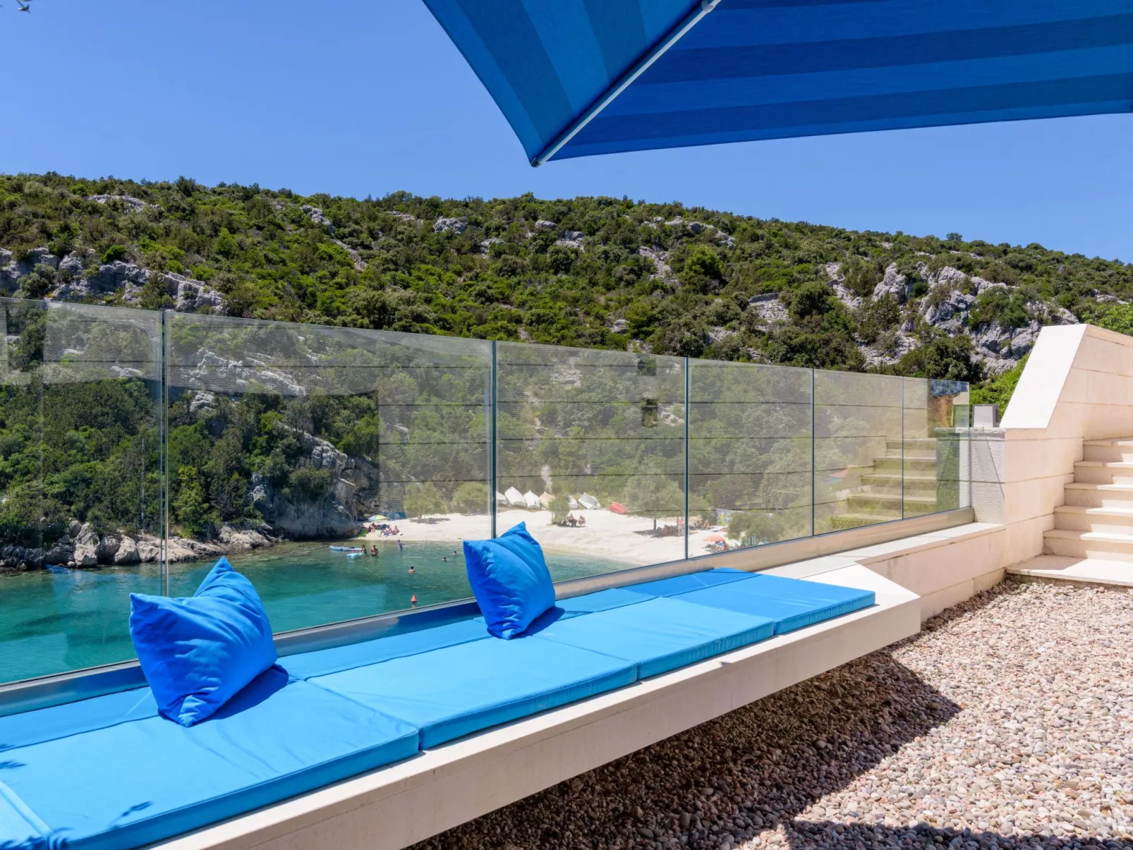 Villa by the Sea-Image-tags.info