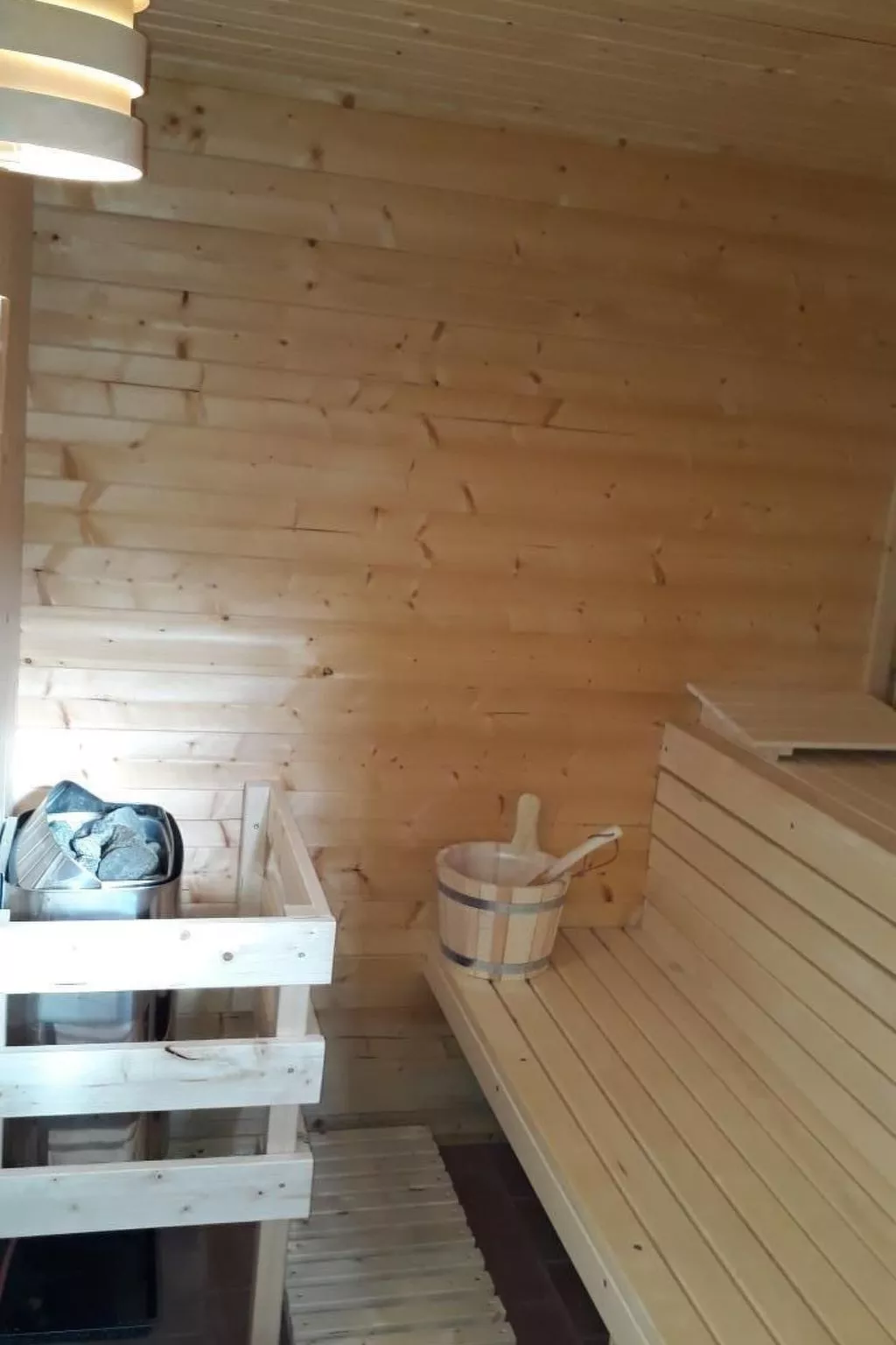 Blockhaus mit eigenem See-Image-tags.info