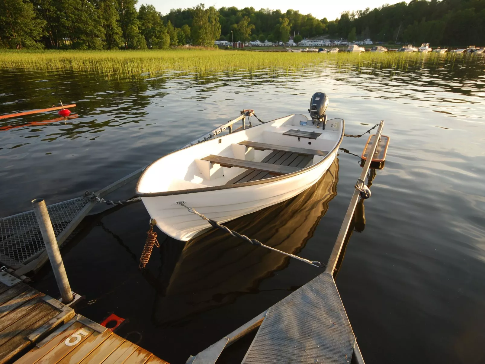 In Tibro mit Kleinem Garten-Buiten