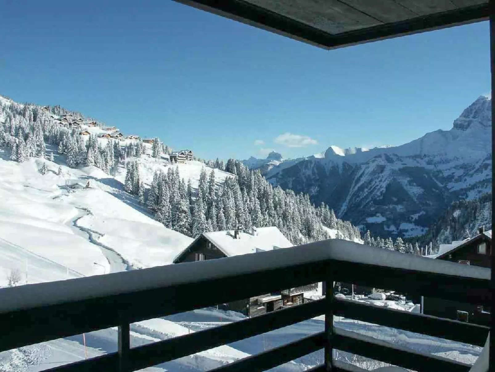 3 Zi FeWo App 23. Le Miroi an Skipiste-Buiten