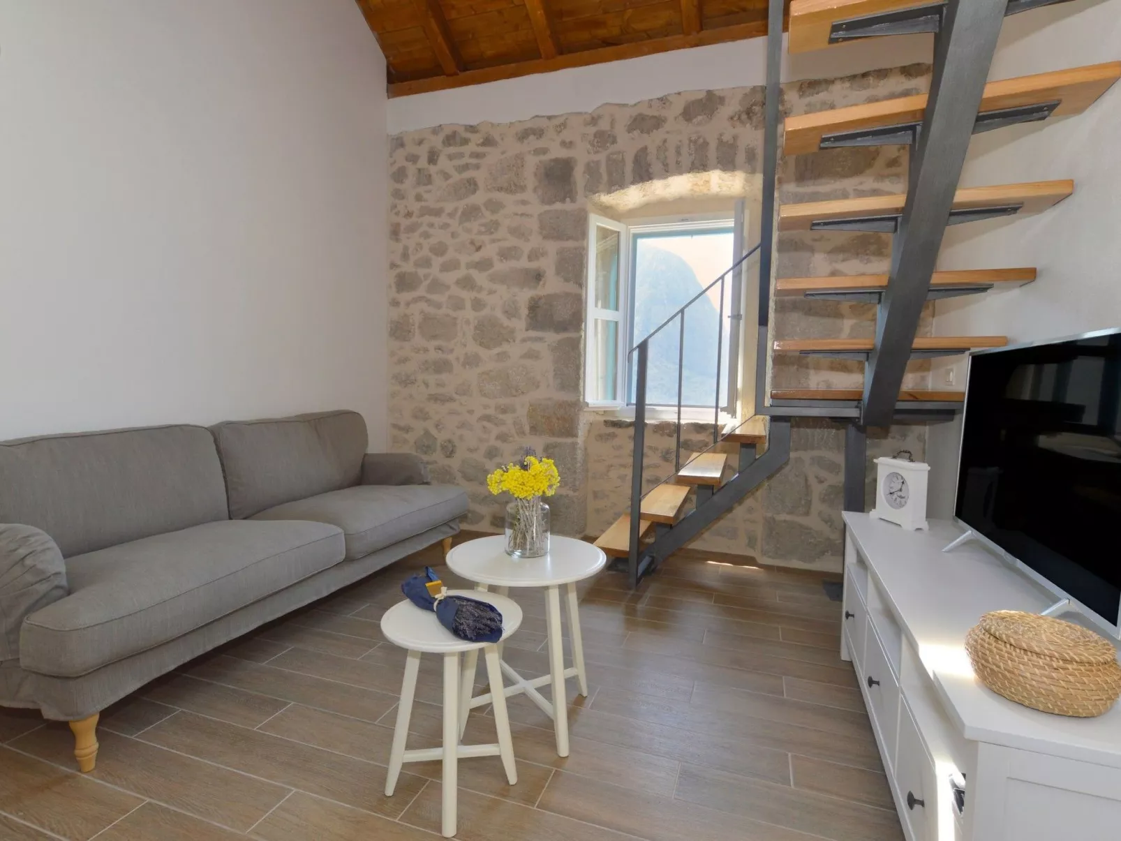 Barbarello-Image-tags.info