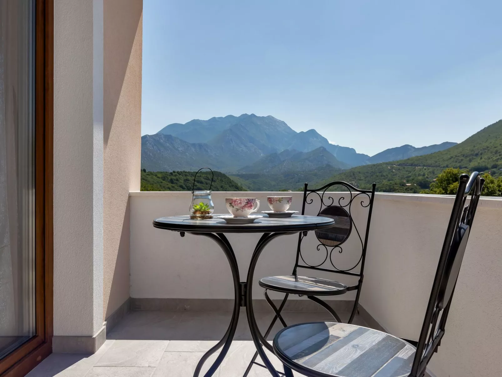 Alleinstehende Villa Slime mit Pool und Garten-Buiten