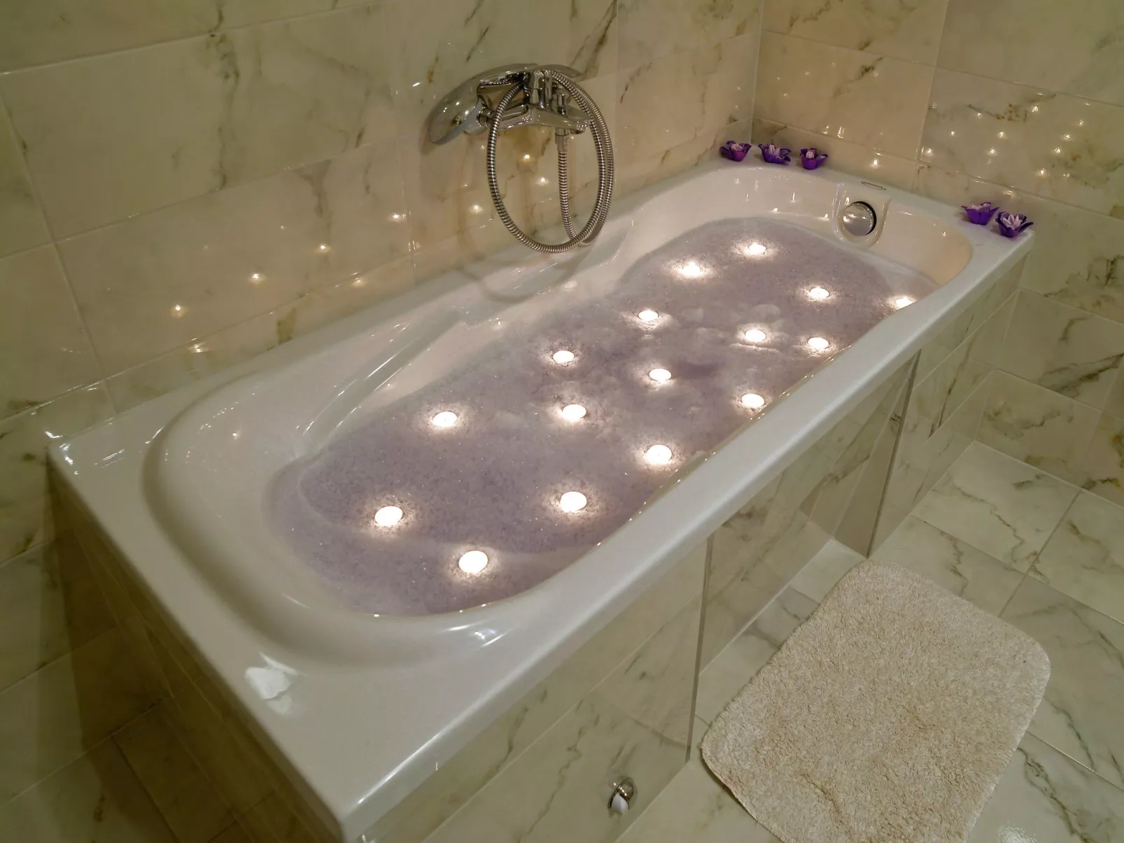 In Kastel Sucurac mit Parkplatz-Binnen