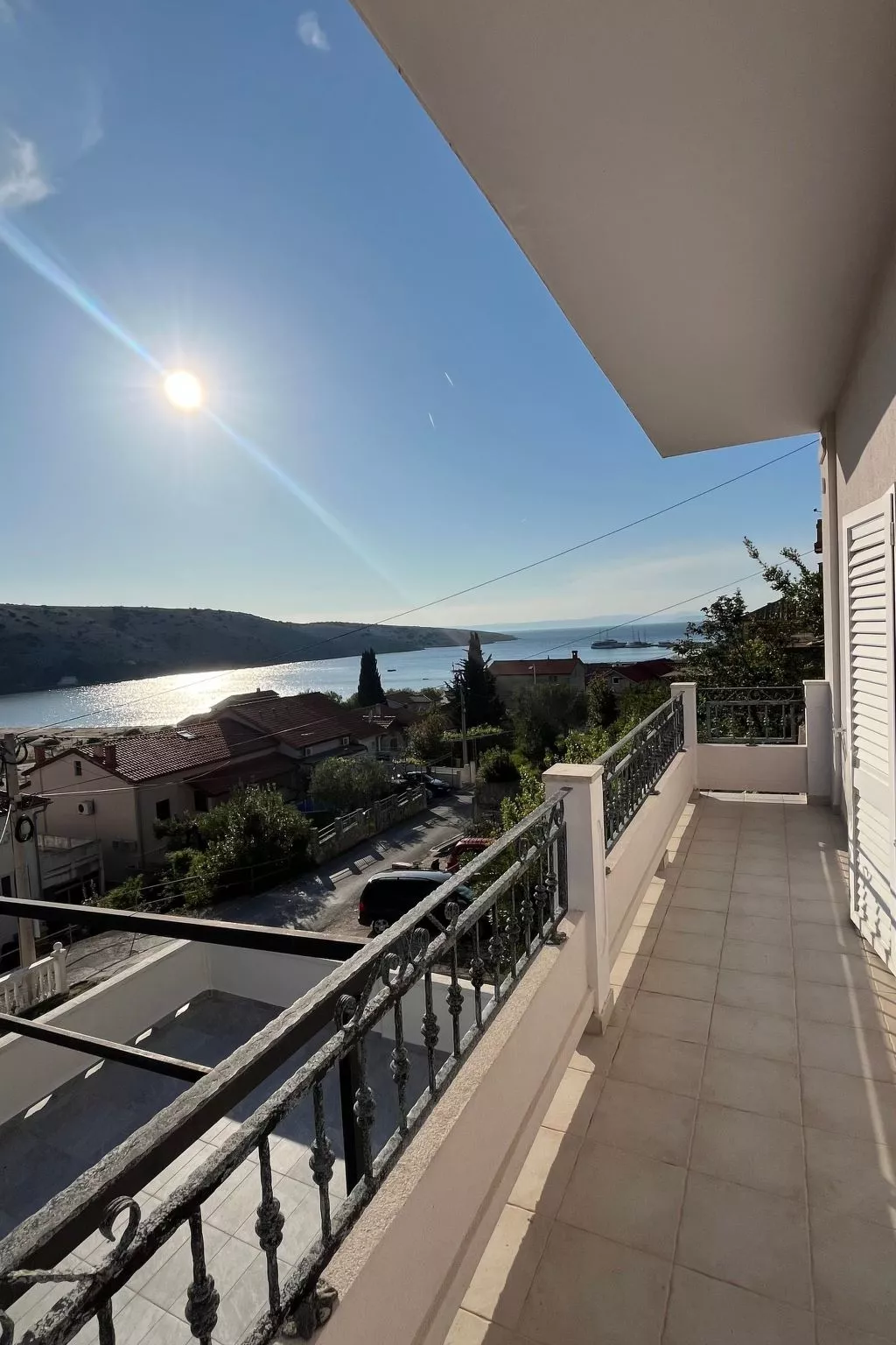 Für sechs Personen-Binnen