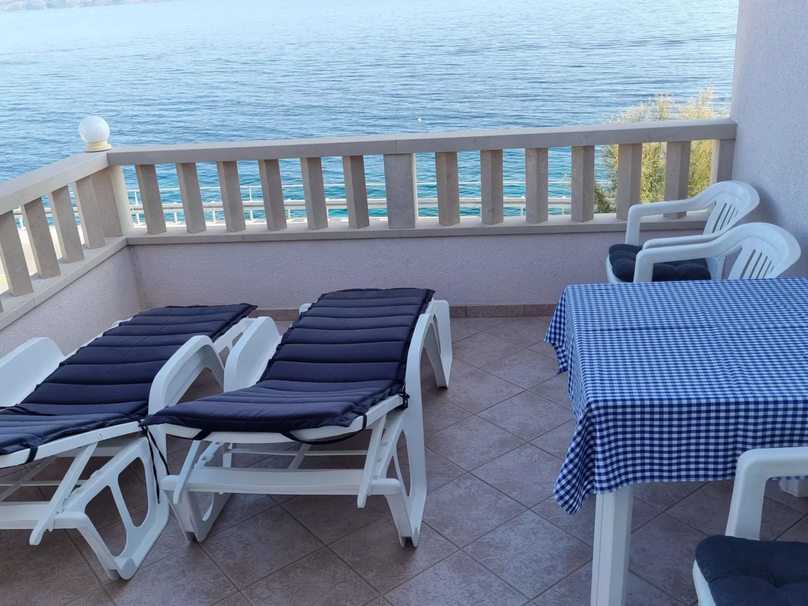 Mit beheiztem Außenpool-Buiten