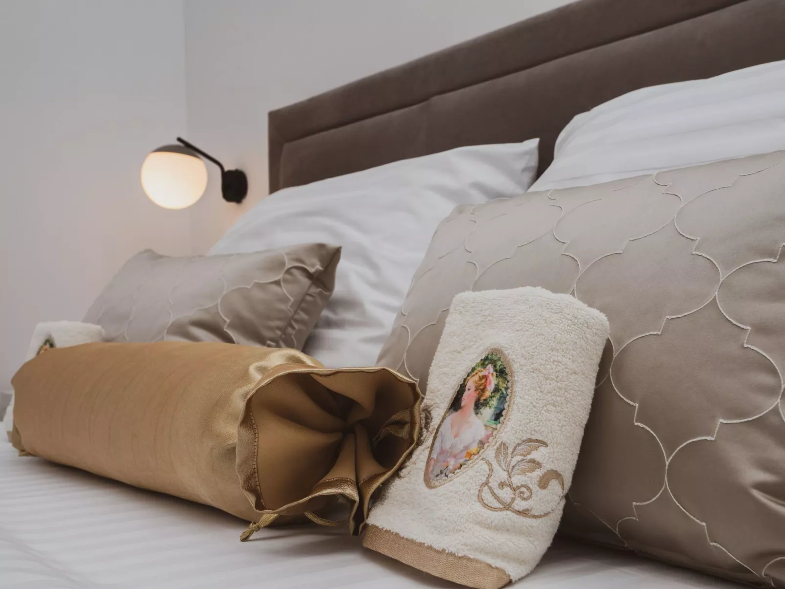 Luxuriöses Ferienhaus Lucija mit Jacuzzi-Binnen