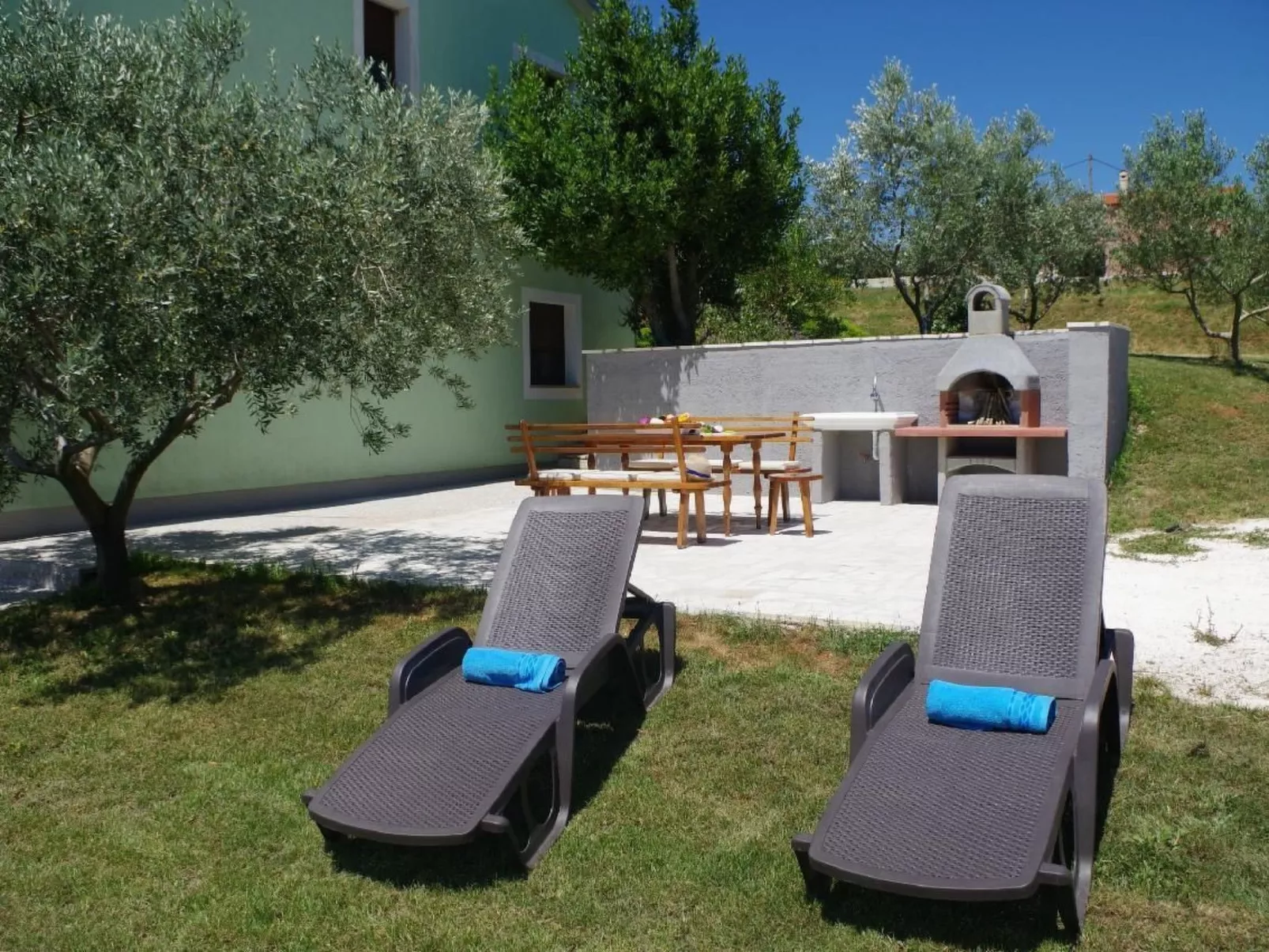 Wohnung mit privatem Pool und herrlicher Aussicht-Image-tags.info