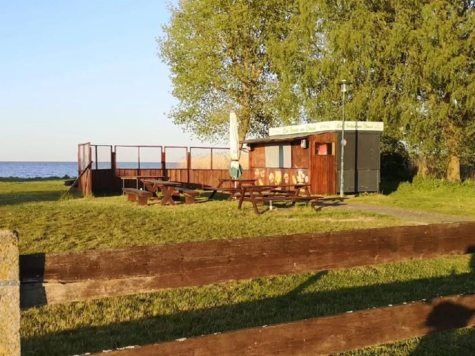 In Altwarp mit Botanischem Garten-Buiten