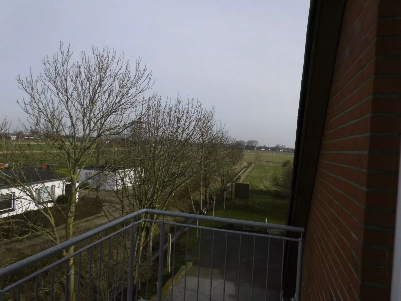 Wohnung in Osterdeich mit Terrasse und Garten-Buiten