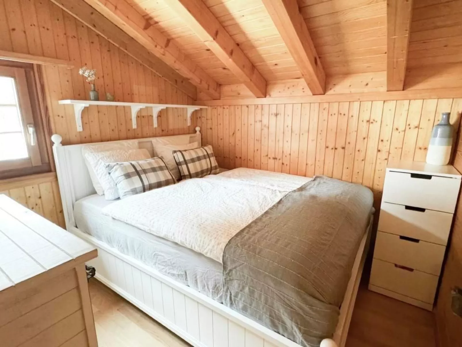 Chalet Domino-Image-tags.info