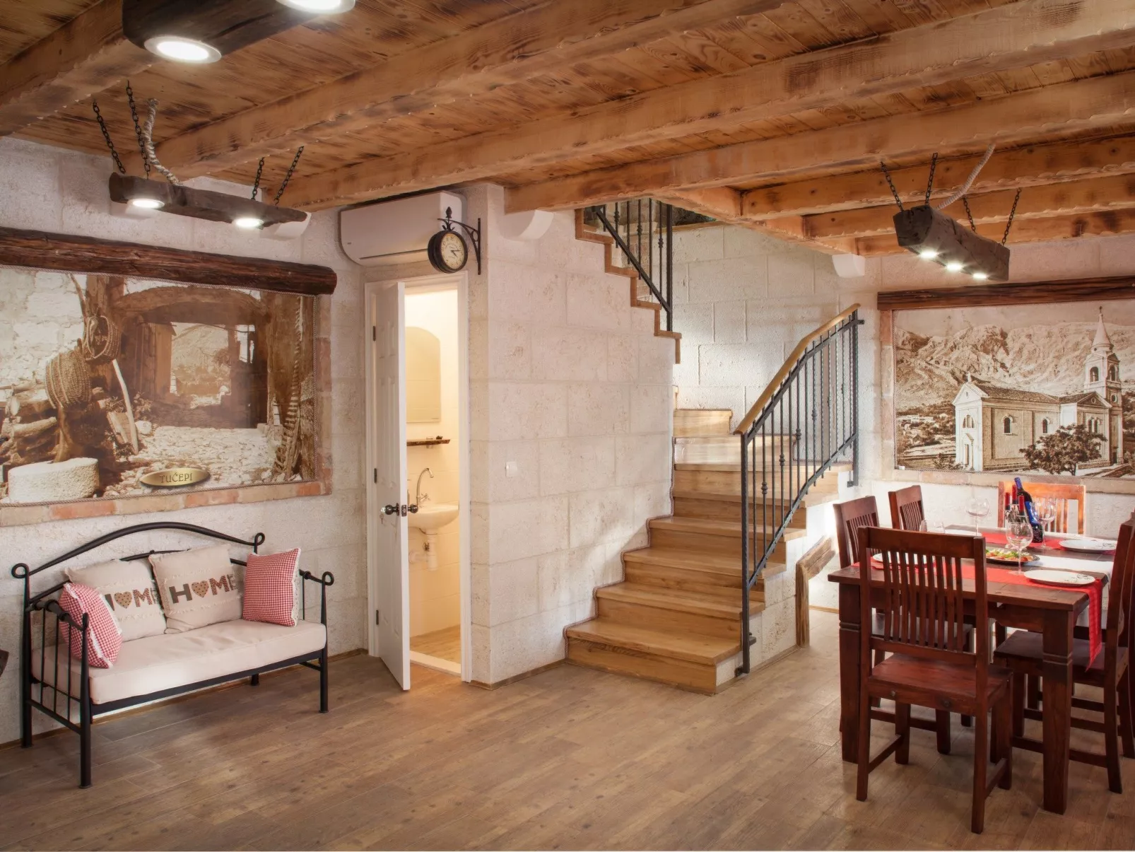 Charmantes Steinhaus mit Pool und Meerblick-Binnen