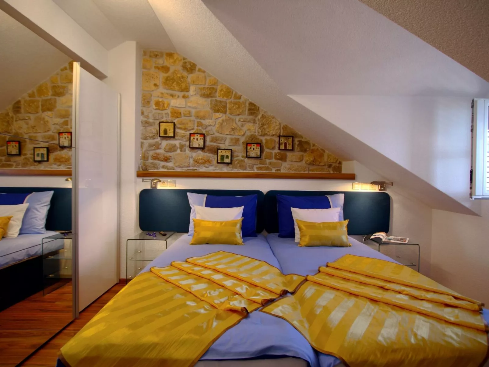 In Bol mit privatem Parkplatz-Binnen