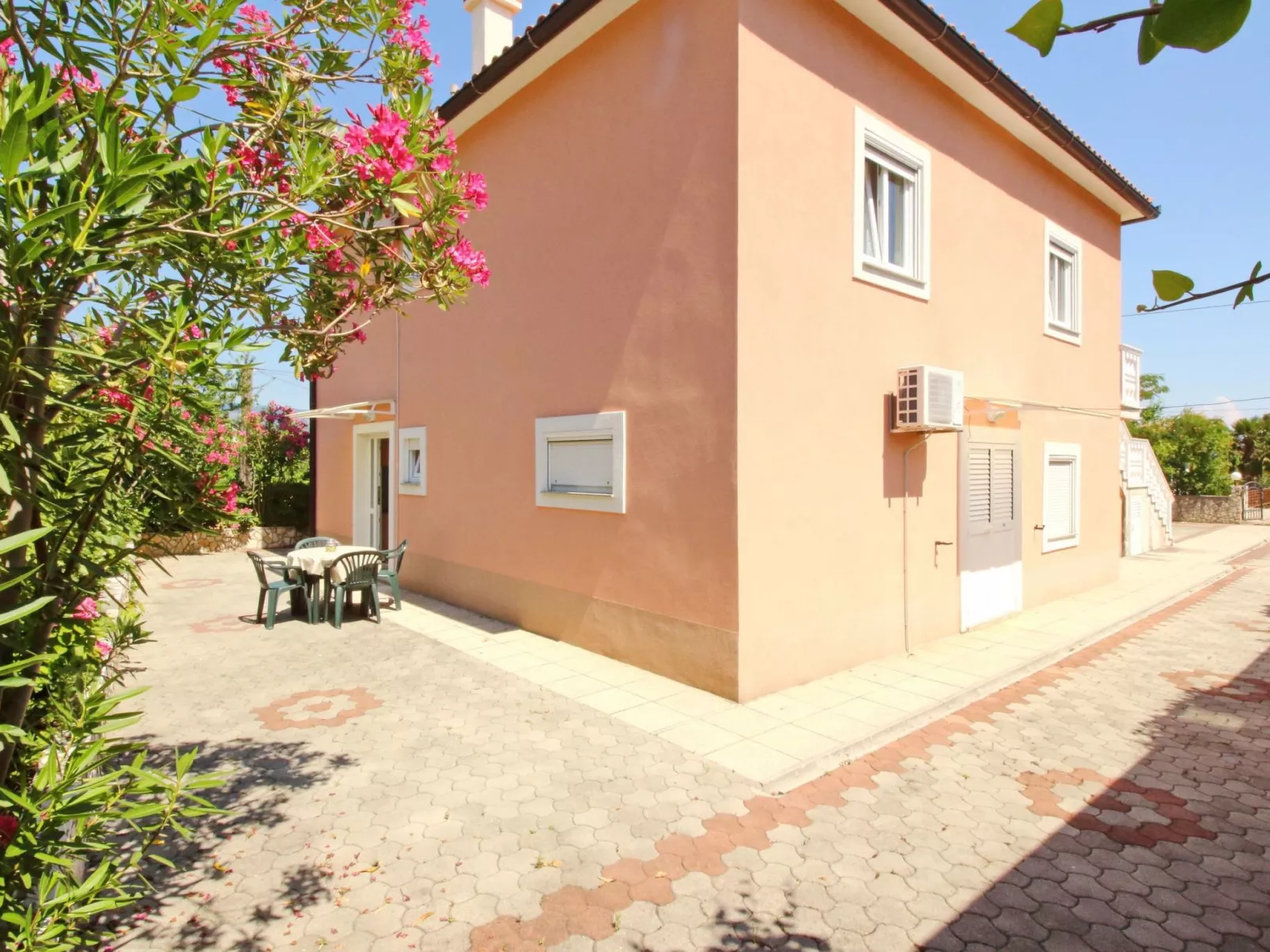 Apartment Radosna-Binnen