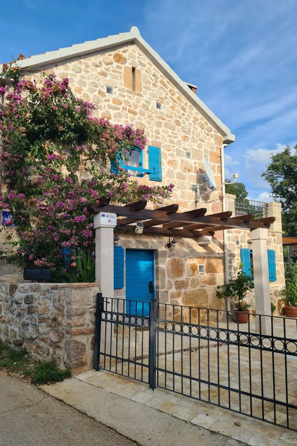 Altes Steinhaus Goranova Kuca-Buiten