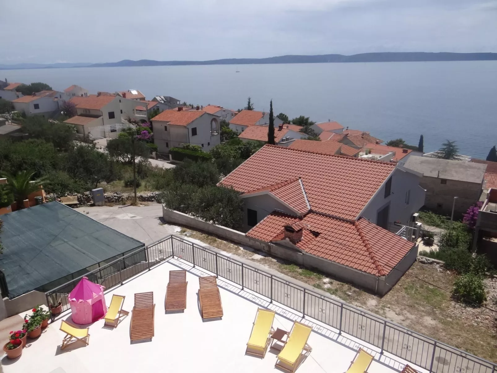 Beheiztes Schwimmbad, Familienappartement mit Meerblick-Image-tags.info