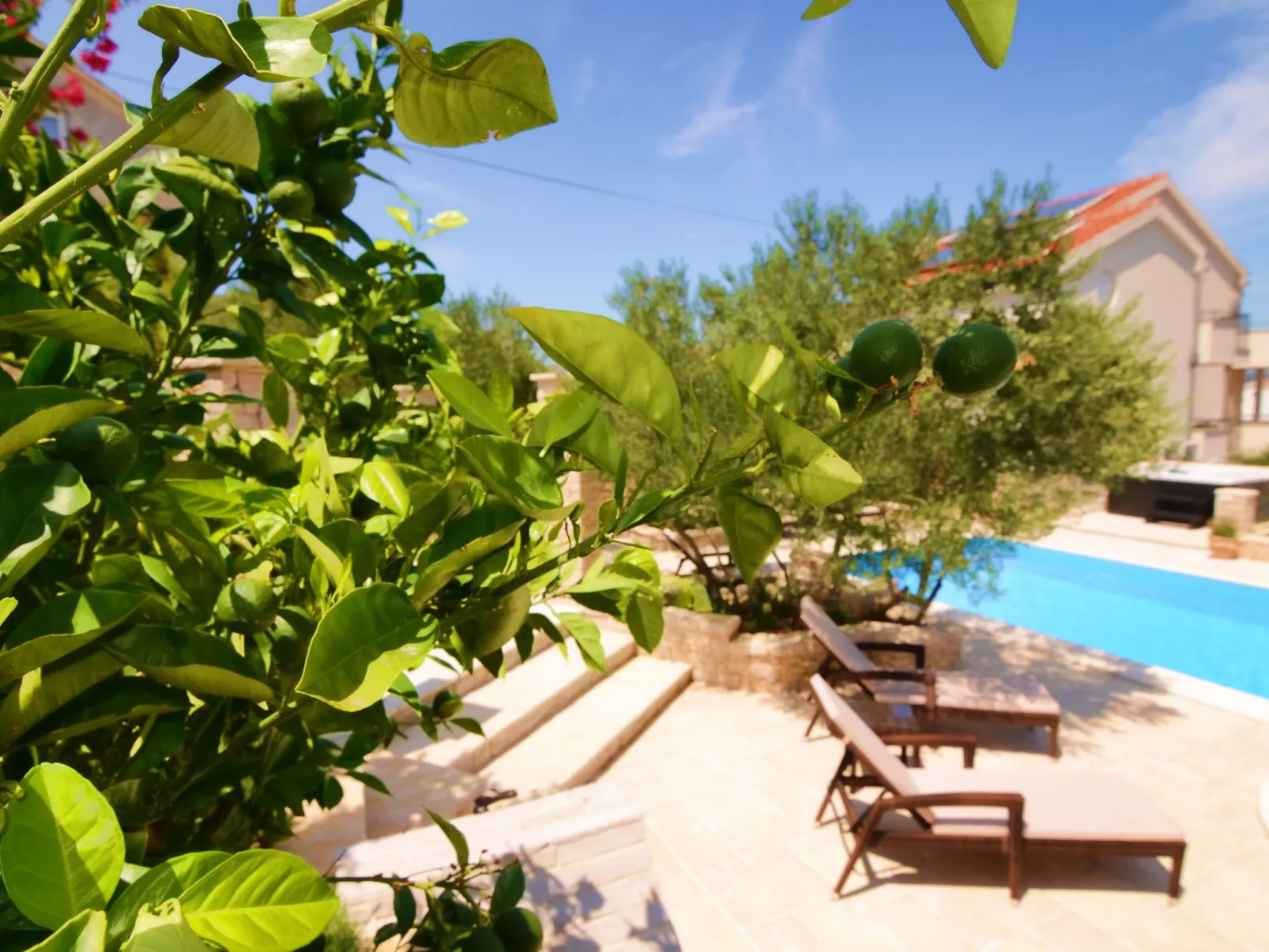 Wohnung für 4 Personen mit Pool-Image-tags.info