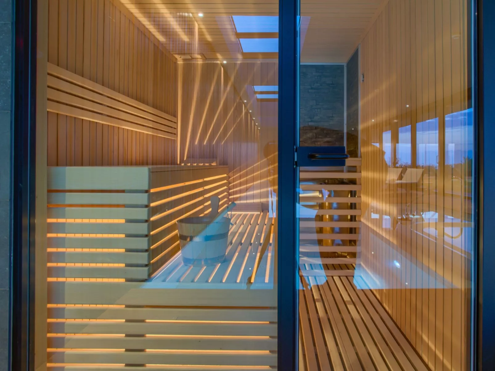 Für 6 Personen und 4 Kinder in Porec-Jurici, Istrien (Westküste von Istrien)-Buiten