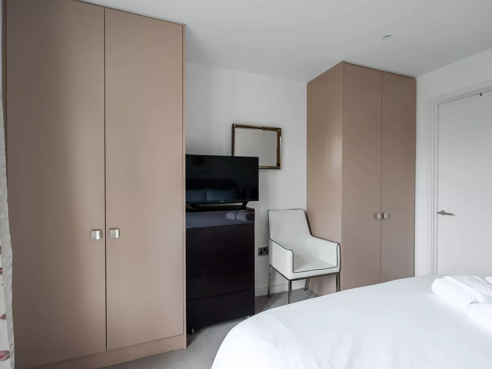 Luxuriöse 2-Bett-Wohnung im Hotelstil in Notting Hill-Binnen