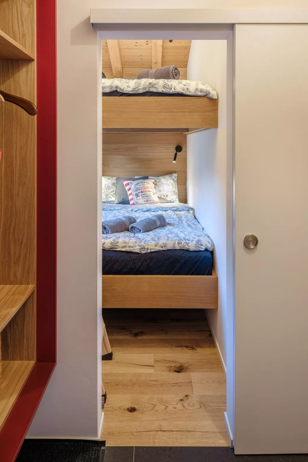 Blue Alpine Lodge-Binnen