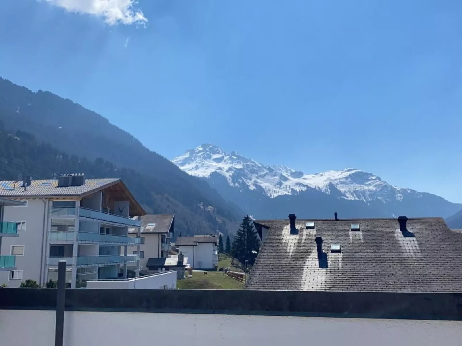 Grosszügige Dachwohnung mit Aussicht-Image-tags.info