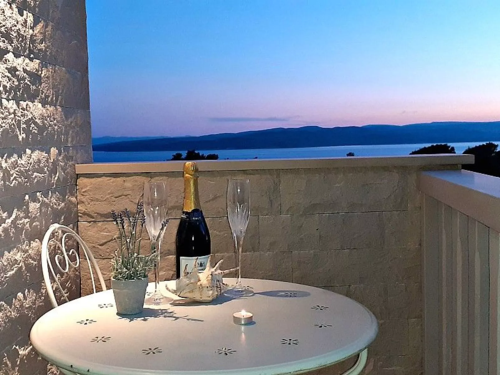 Appartement in Baška Voda - Buiten