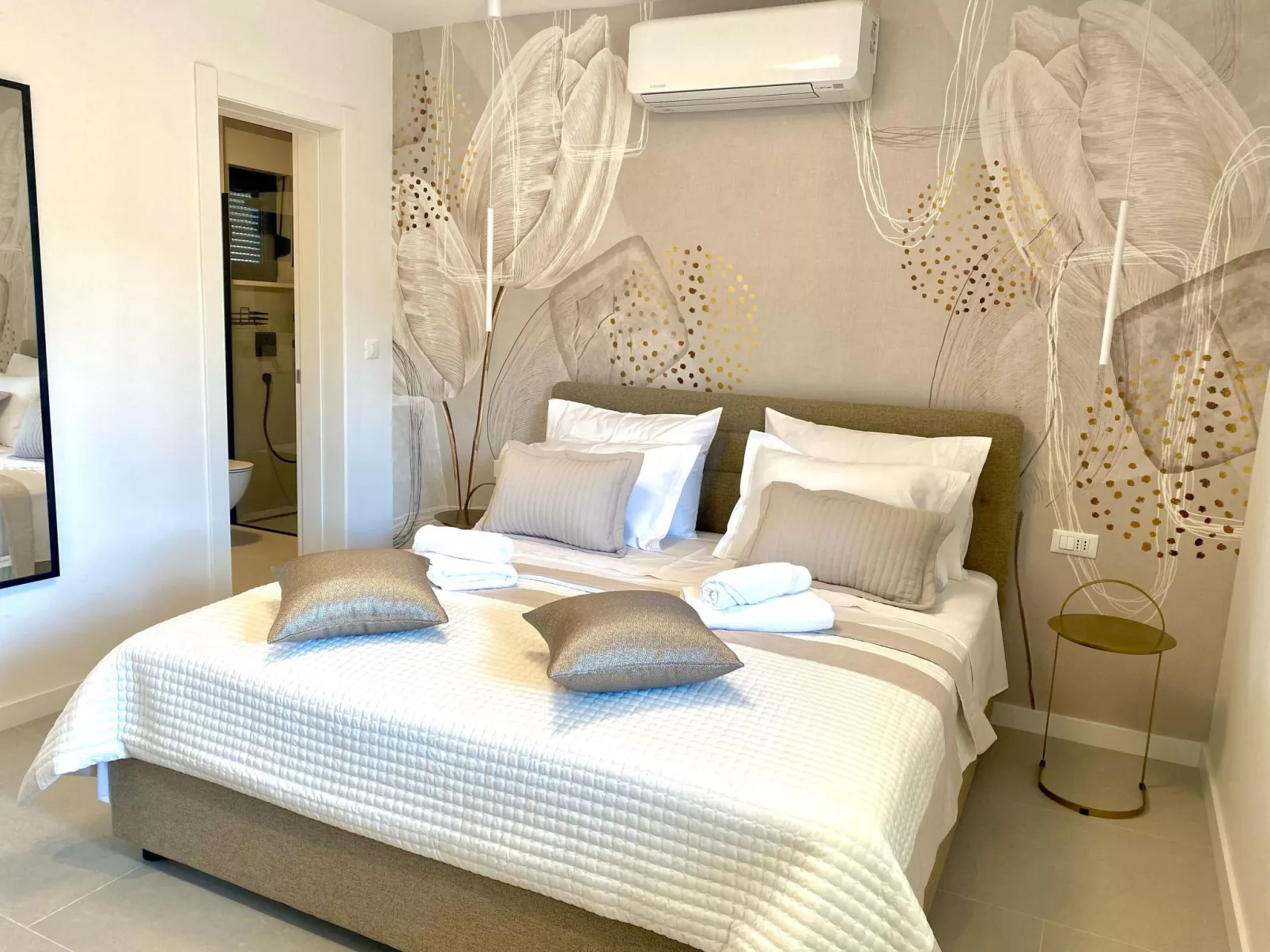 Villa mit beheiztem Infinity-Pool und Massagedüsen-Image-tags.info