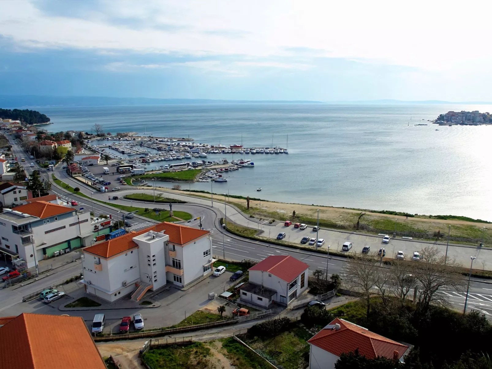 Für sechs Personen mit Terrasse-Buiten