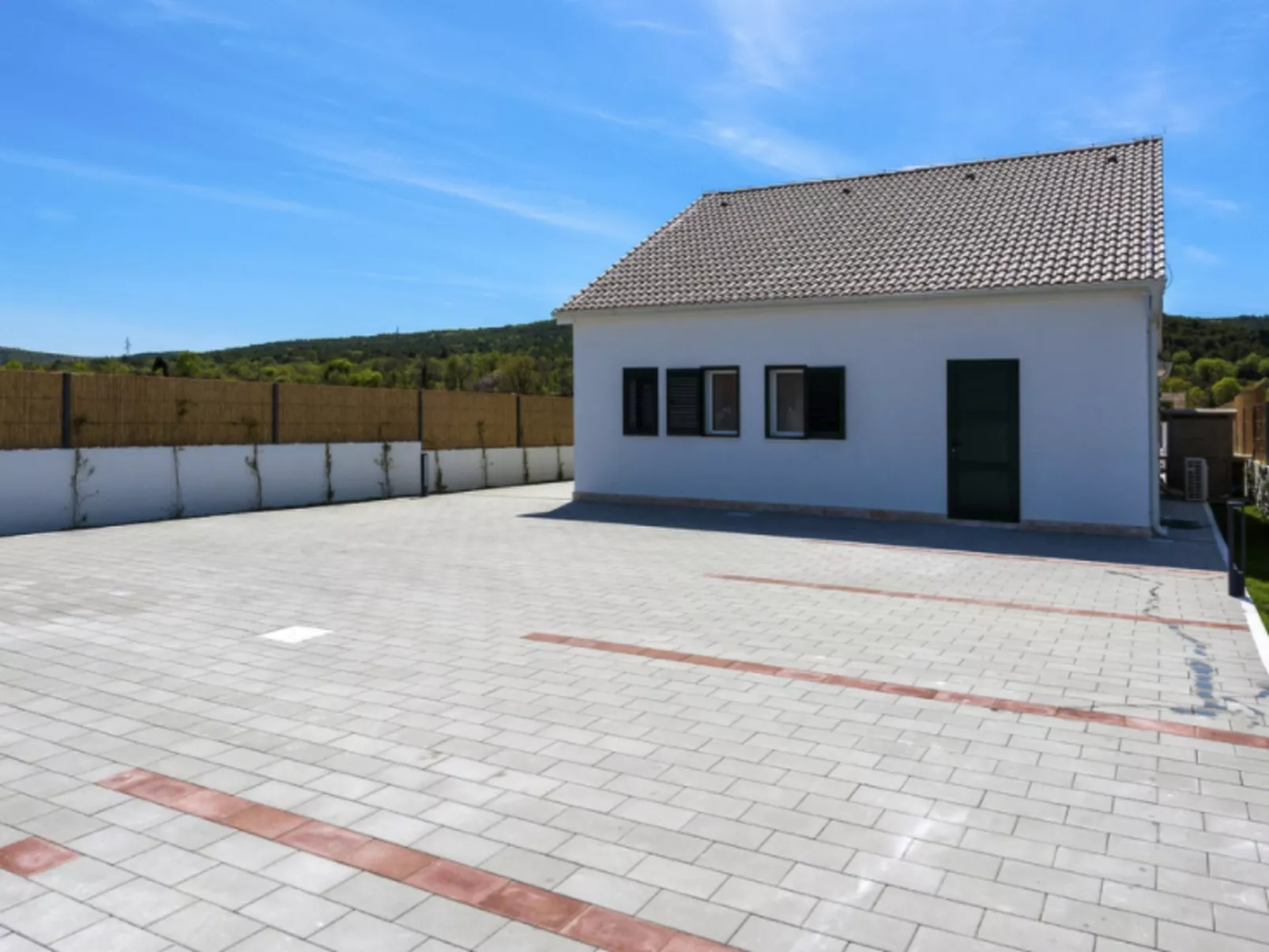 Villa Juhuhu in Dubrava kod Sibenik-Buiten