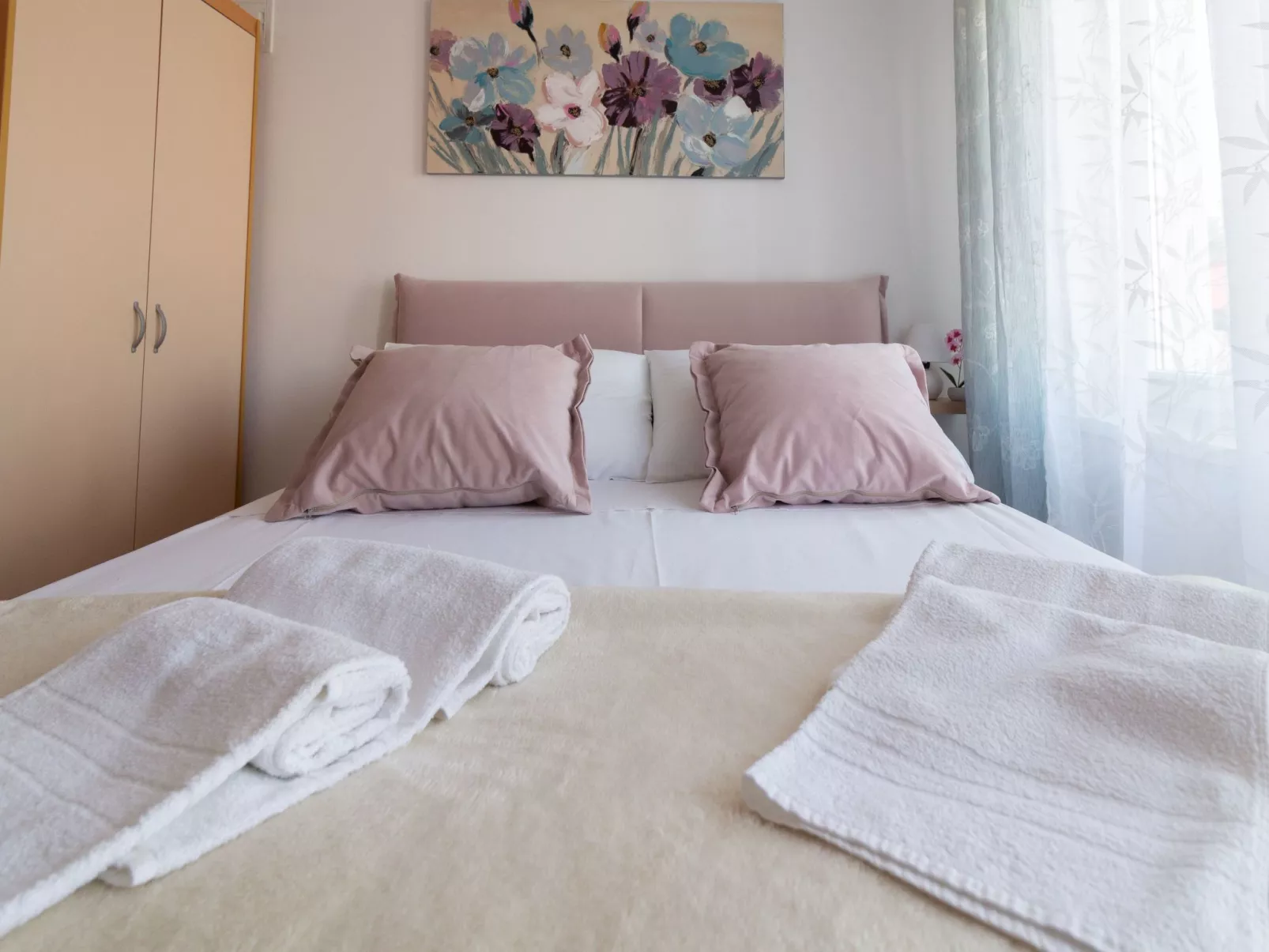 Mit Blick auf das Wasser-Binnen