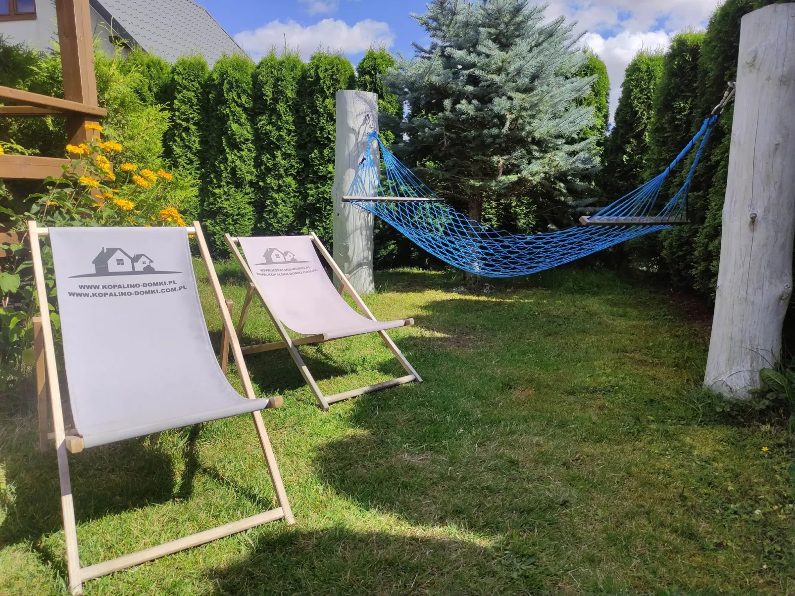 Modernes Ferienhaus in Biebrowo mit Grill, Garten und Terrasse-Buiten