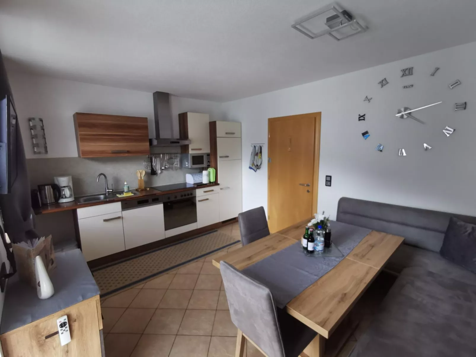 Frischmann Klaudia-Binnen