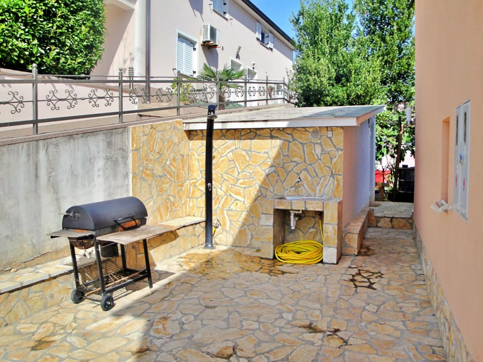 Apartment Nidisa-Buiten