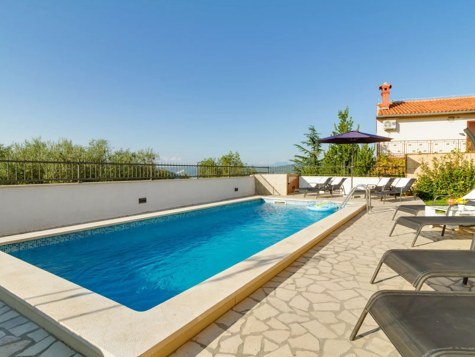 "Villa Agneza"-Buiten