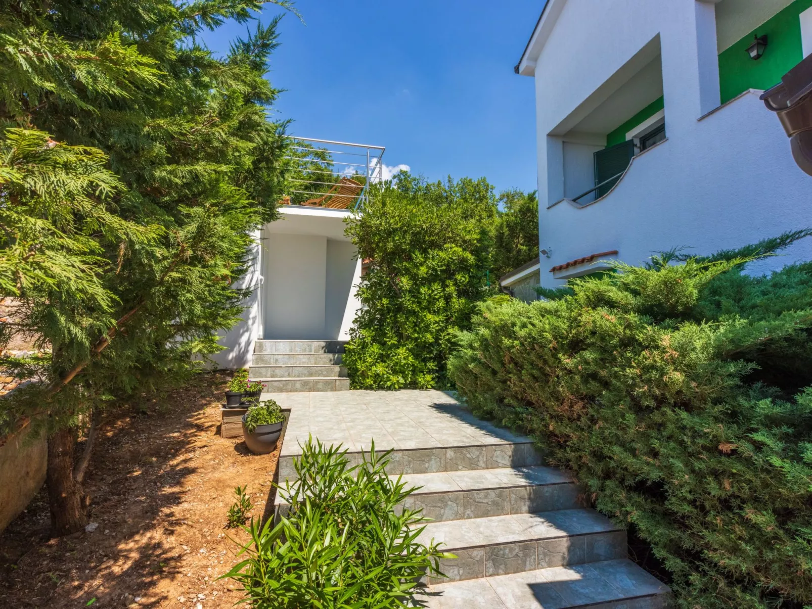 Mit privatem Pool und Sauna-Image-tags.info