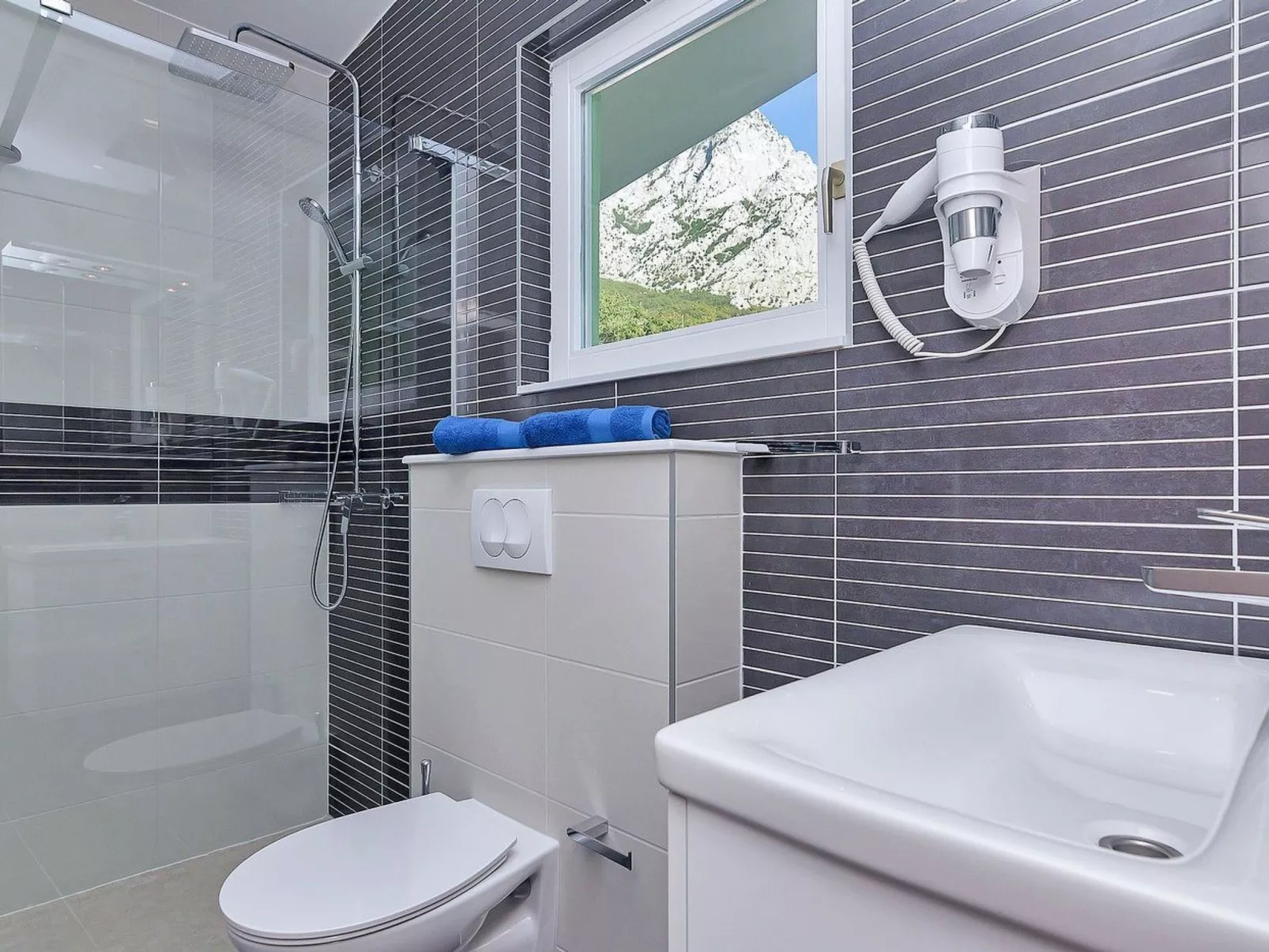 Sergio-Image-tags.info