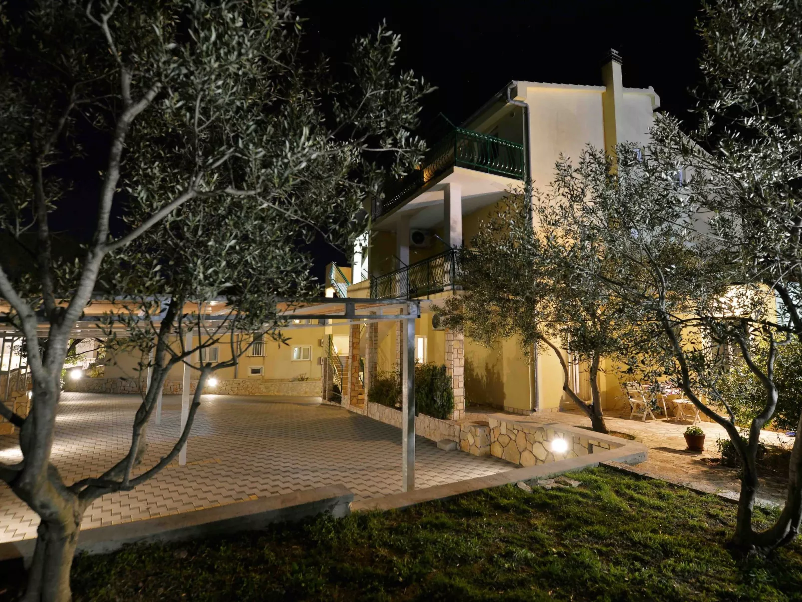 Wohnung Goranka 1-Buiten