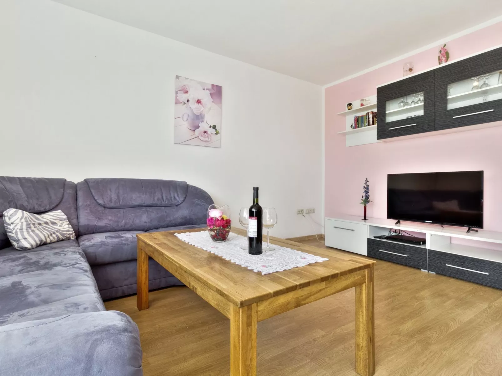 Martinovic-Image-tags.info