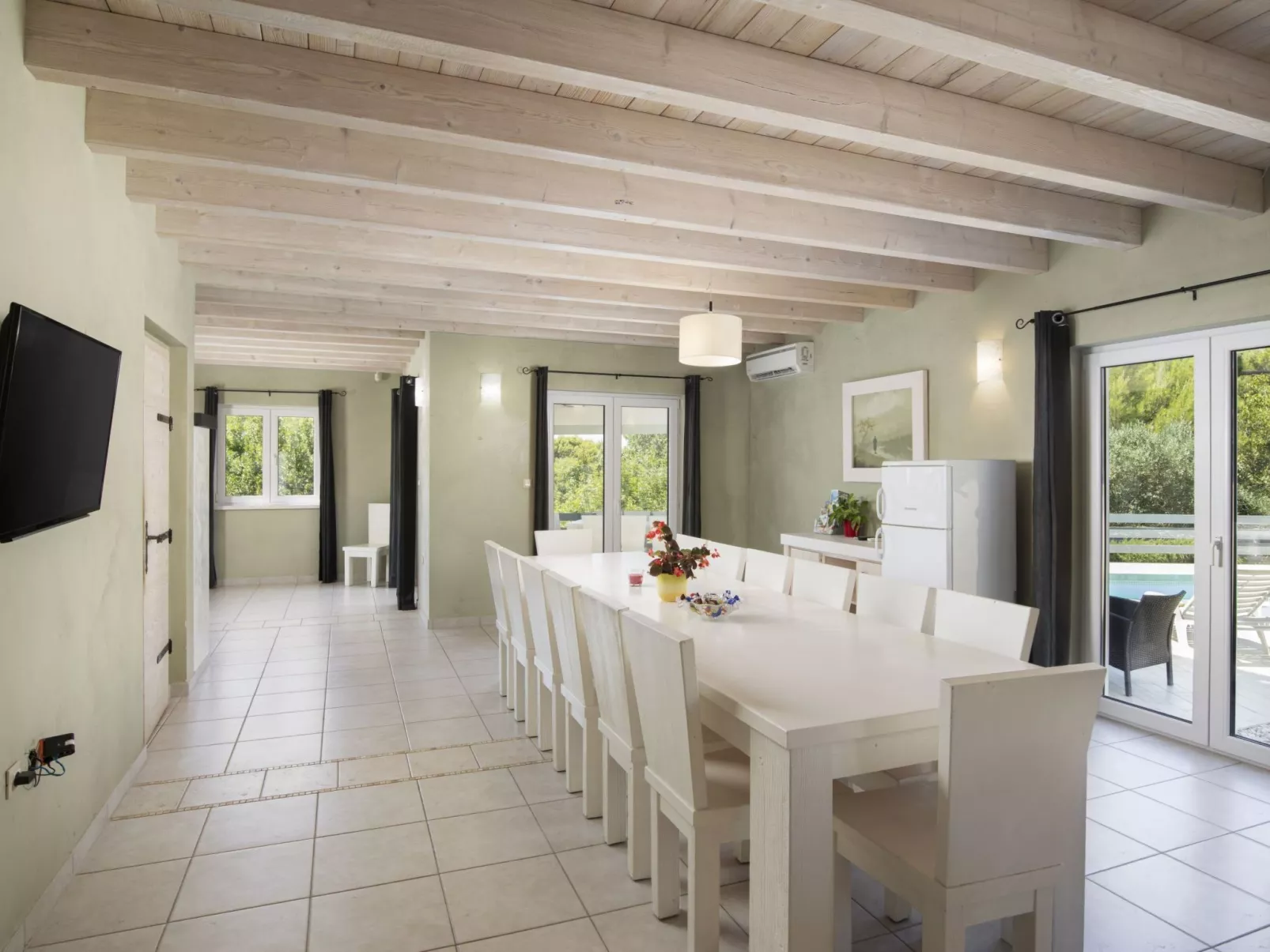 8-Schlafzimmer-Villa Bianca mit Pool, Sauna, Billard-Binnen