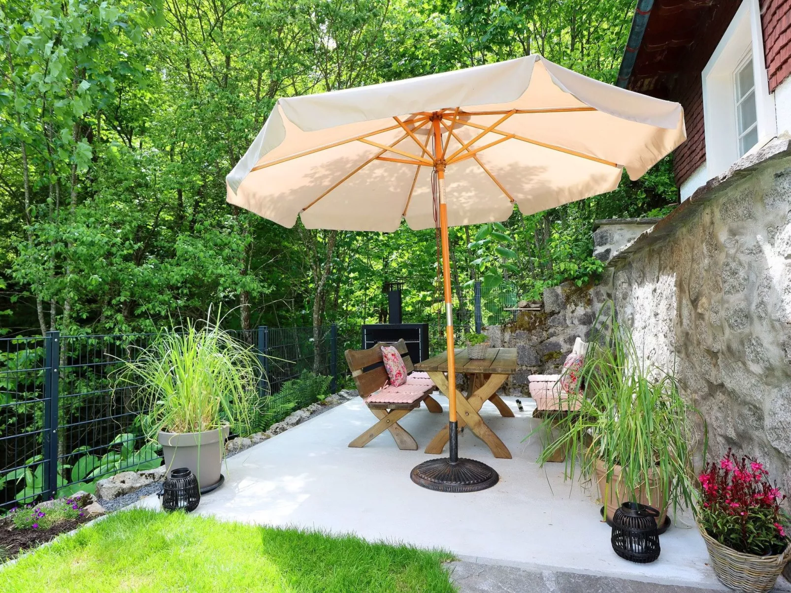 Schwarzwaldhaus St. Blasien, direkt am Bach-Buiten