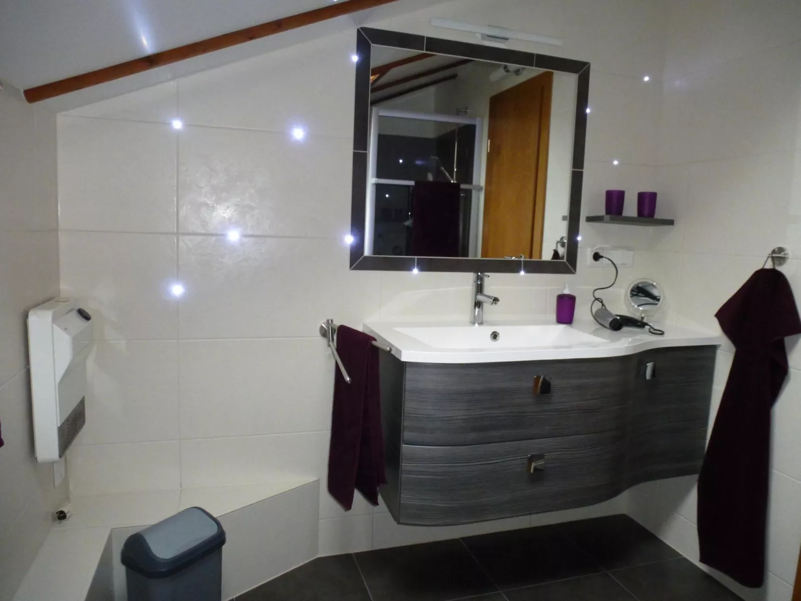 Modernes Ferienhaus unweit eines schönen Badesees-Binnen